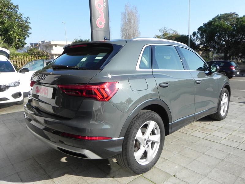 Audi Q3 35 TDI S tronic Business Advanced