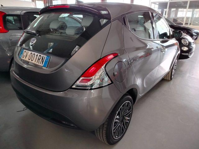 LANCIA Ypsilon 1.0 FireFly 5 porte S&S Hybrid Oro