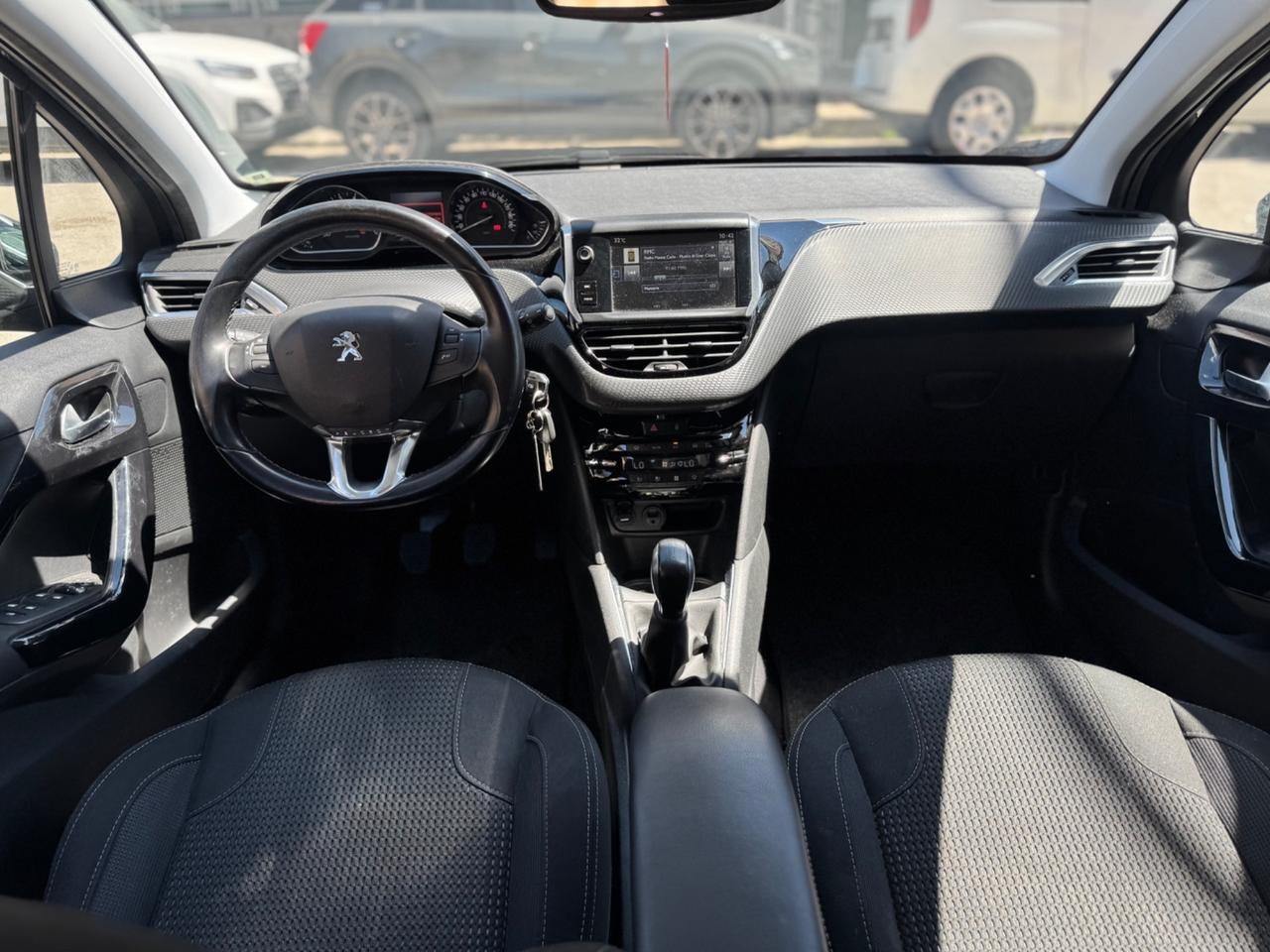 Peugeot 208 PureTech 82 5 porte Allure