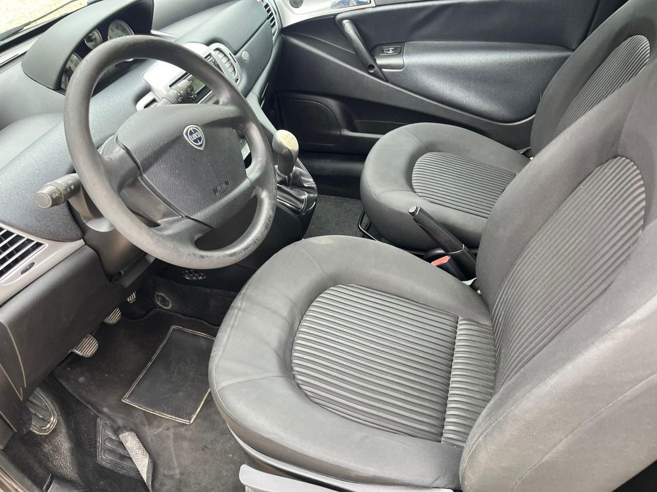 Lancia Ypsilon 1.3 MJT 75 CV Elle