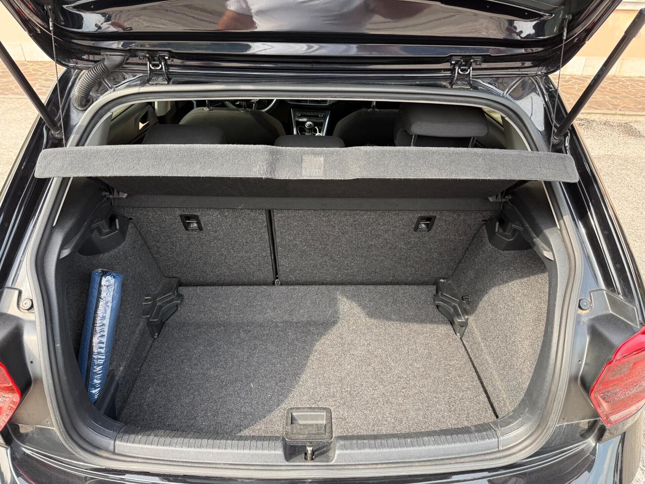 Volkswagen Polo 1.0 TSI 5p. R LINE