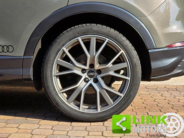 AUDI Q3 40 TDI 190CV S tronic quattro s line Identity Blac