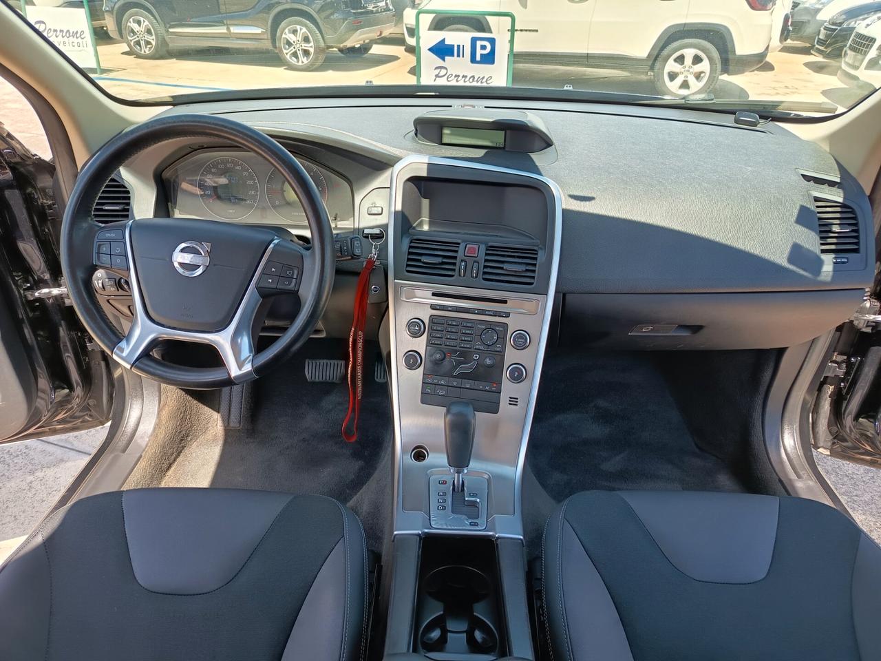 Volvo XC 60 XC60 D5 AWD Geartronic Kinetic