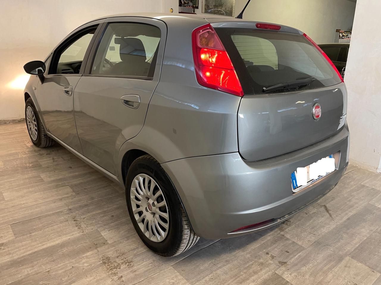 Fiat Grande Punto 1.2 5 p Dynamic Distribuzione tagliando Neopatentati