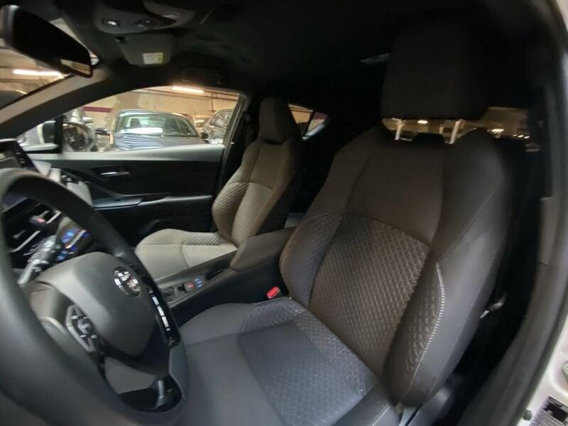 Toyota C-HR C-HR 1.8 Hybrid E-CVT Active