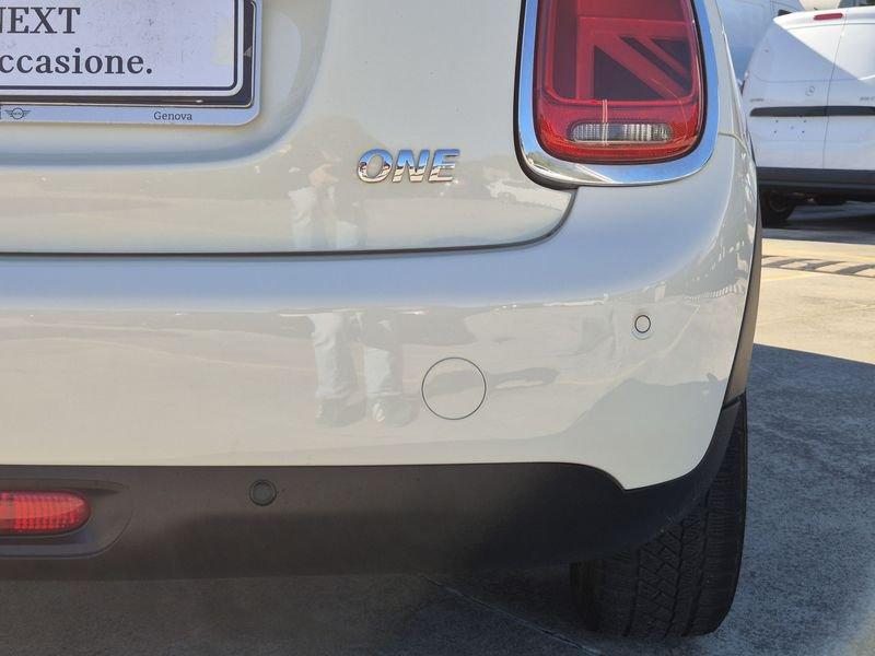 MINI Mini 5 porte Mini 5p 1.5 One Baker Street 102cv auto