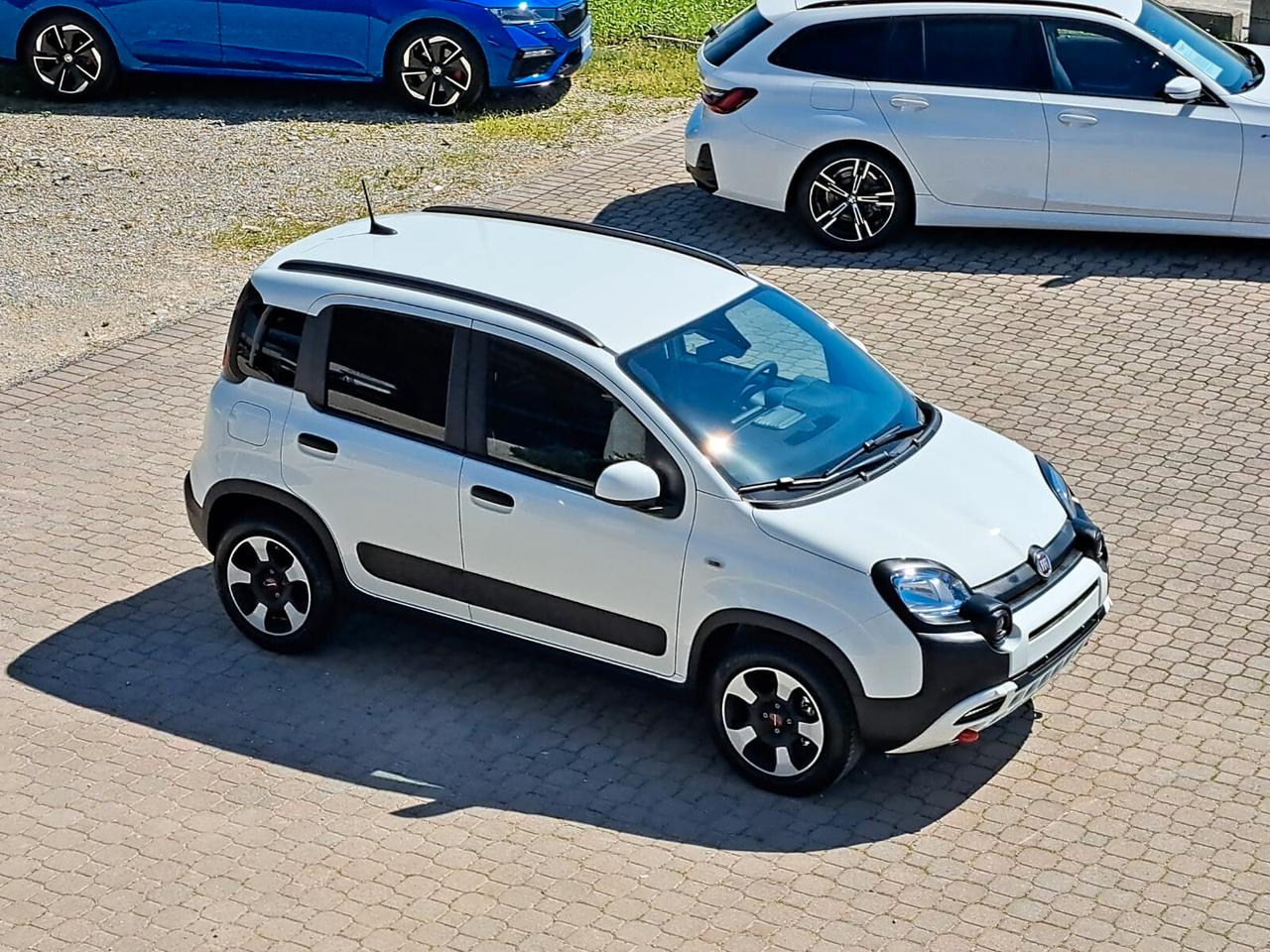 Fiat Panda 1000 FireFly Hybrid 70CV Cross 5 Porte Km. 0