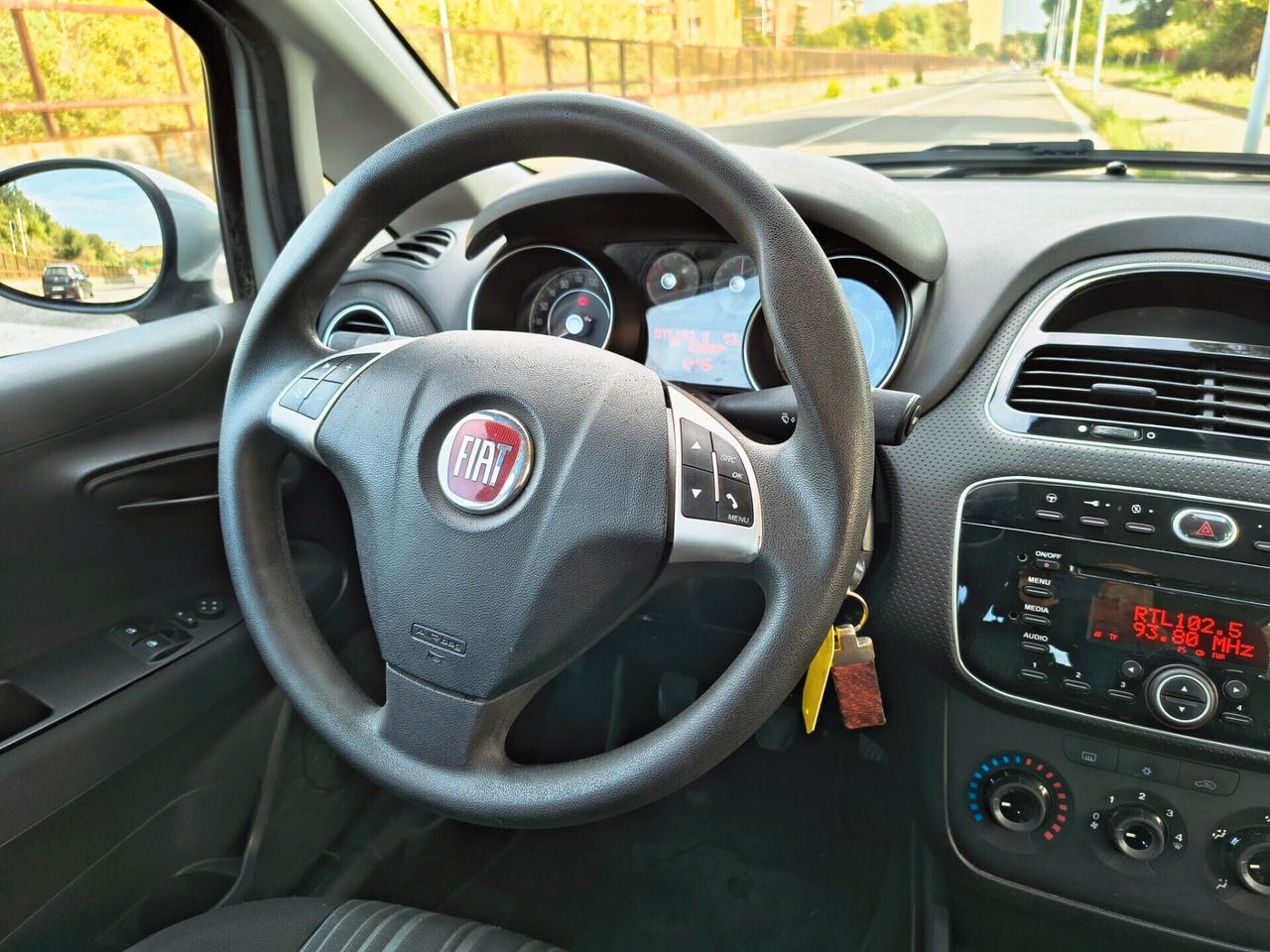 FIAT PUNTO EVO 1.3 DIESEL UNICO PROPRIETARIO 2011