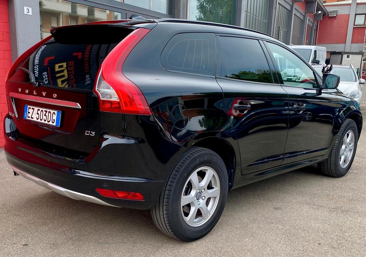 Volvo XC 60 XC60 D3 Geartronic R-design Momentum