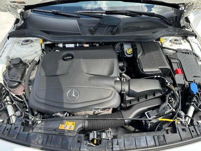 MERCEDES-BENZ GLA 180 Sport