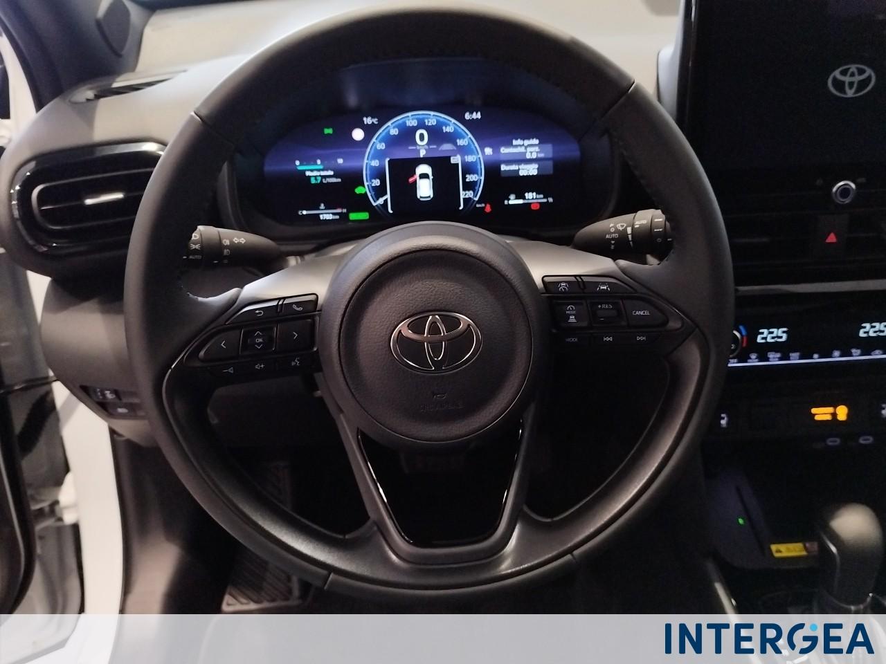 TOYOTA Yaris Cross 1.5h Lounge fwd 130cv e-cvt