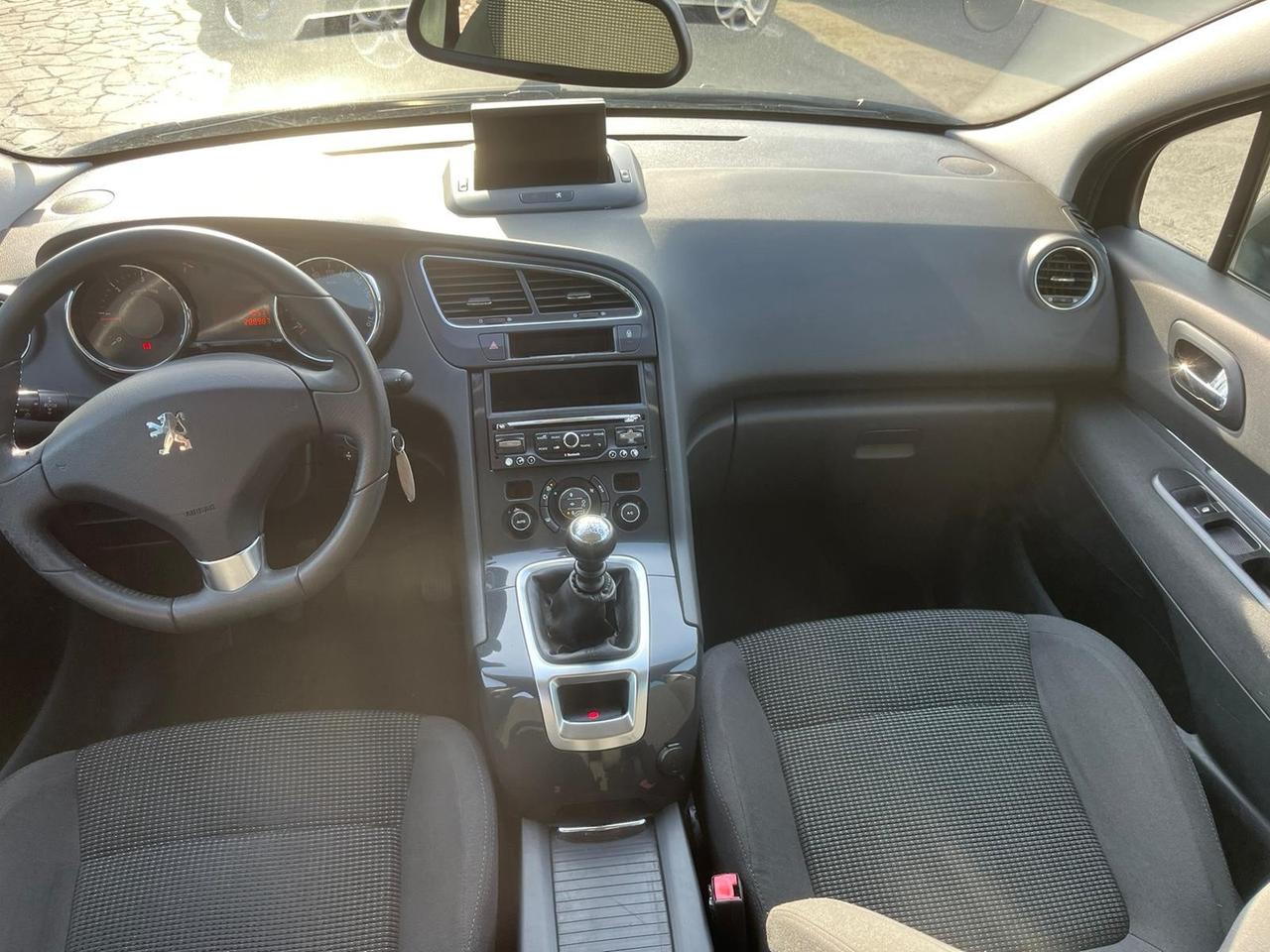 Peugeot 5008 1.6 HDi 115CV Access