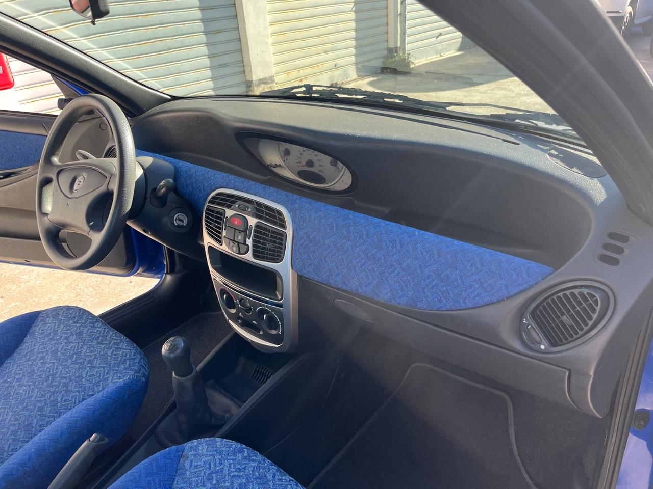 Lancia Y 1.1i cat Elefantino Blu