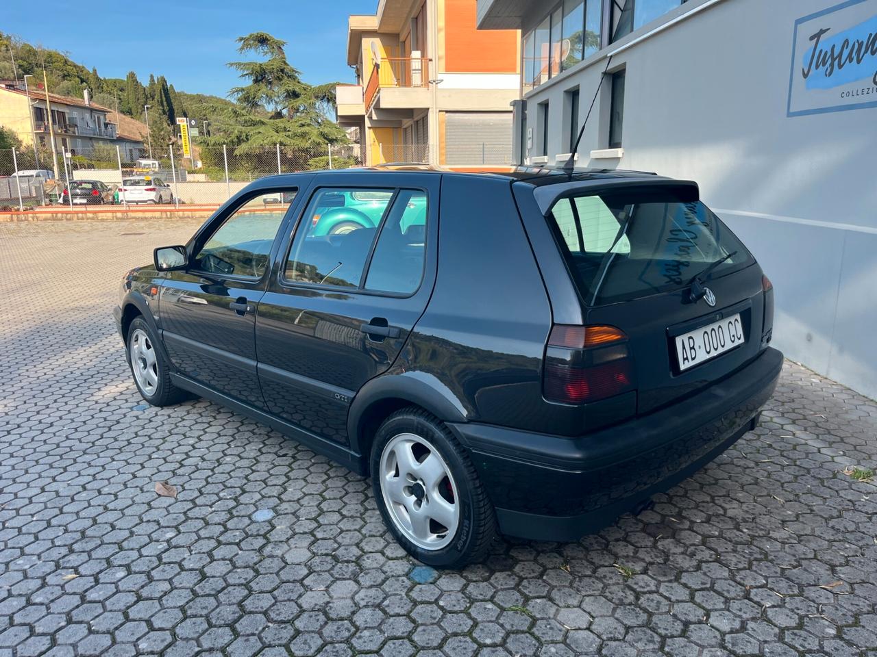 Volkswagen Golf 2.0 16V cat 5 porte GTI