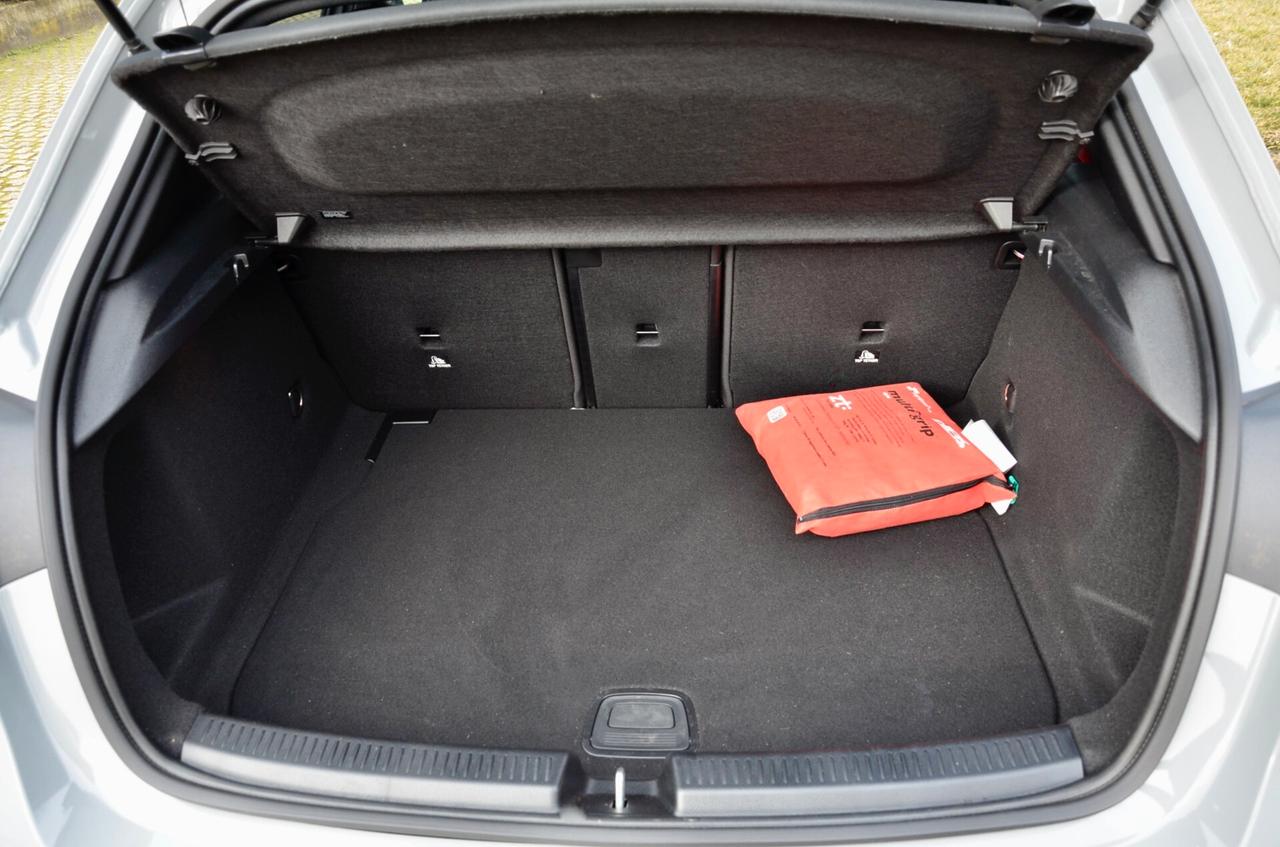 MERCEDES-BENZ A 35 AMG 4MATIC 306cv AUTO, GARANZIA UFFICIALE, UNICOPROPRIETARIO, UFF ITALIANA, EURO 6E, TETTO, NIGHT PACK, FARI MULTIBEAM, HI-FI PREMIUM, PERMUTE