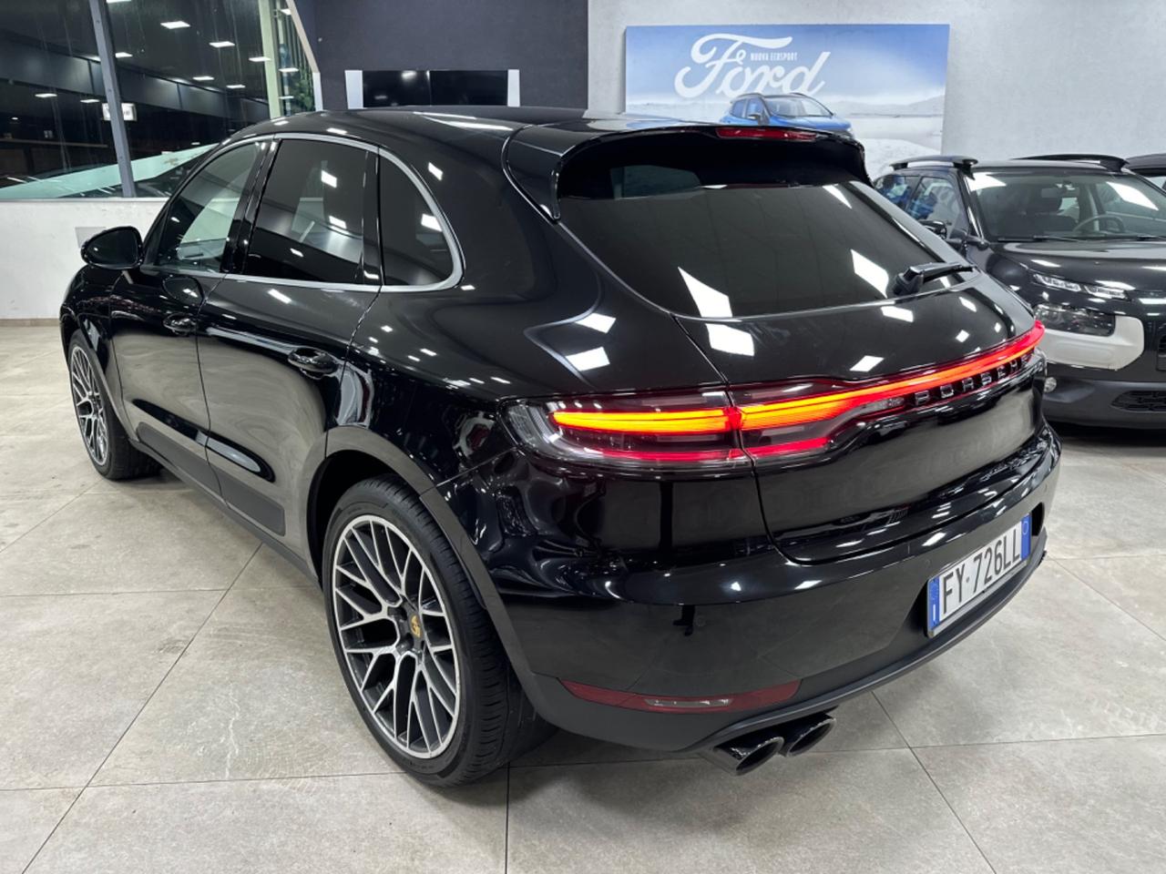 Porsche Macan 2.0 245 cv PDK Gancio traino 2020