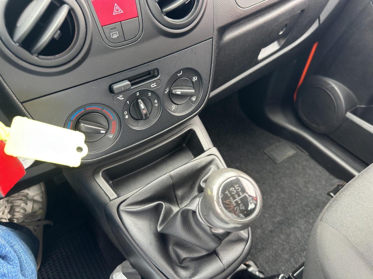 Fiat Qubo 1.4 8v Easy 77cv