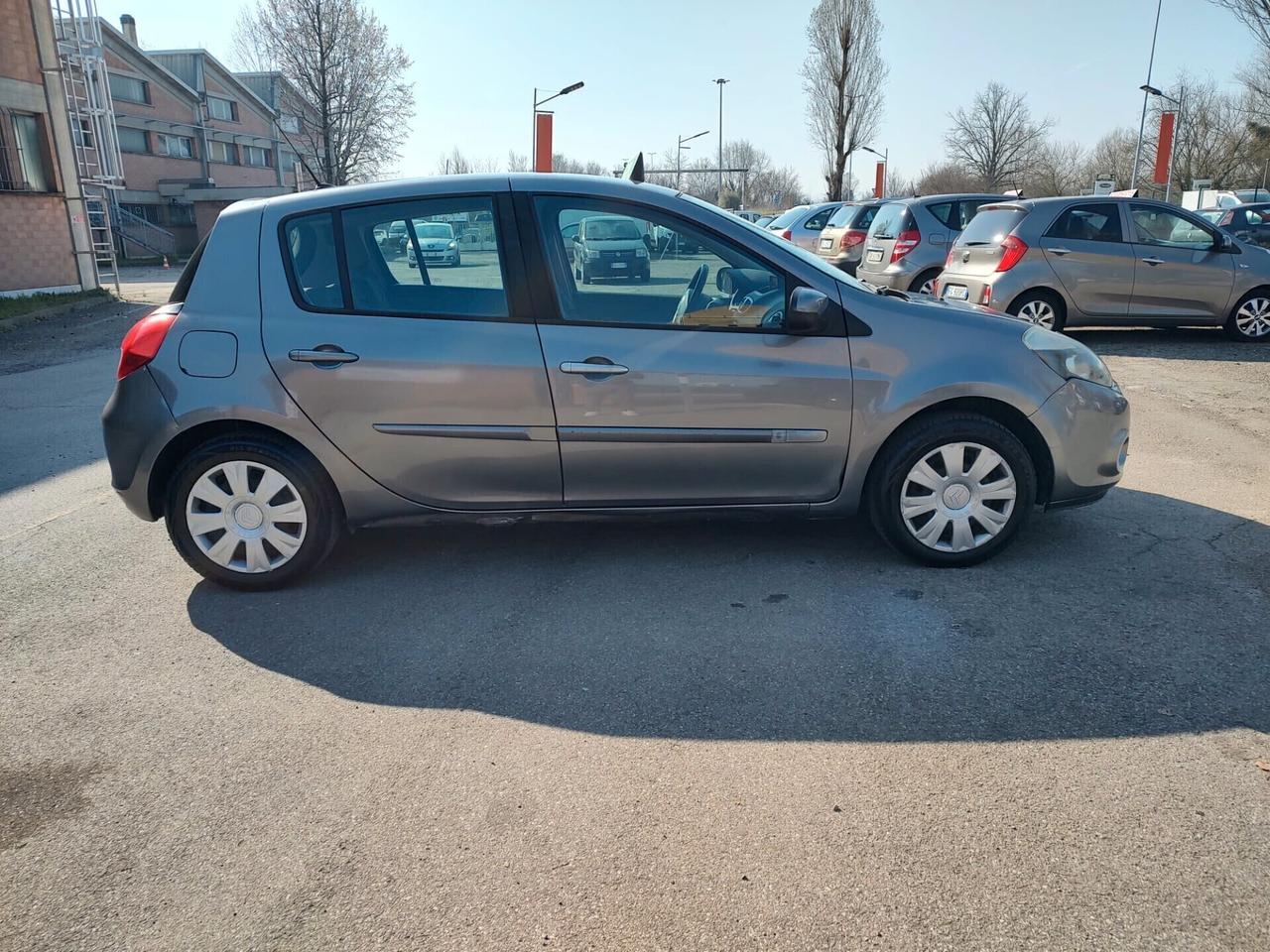 Renault Clio 1.2 16V 5 porte GPL Confort, OK NEOPATENTATI