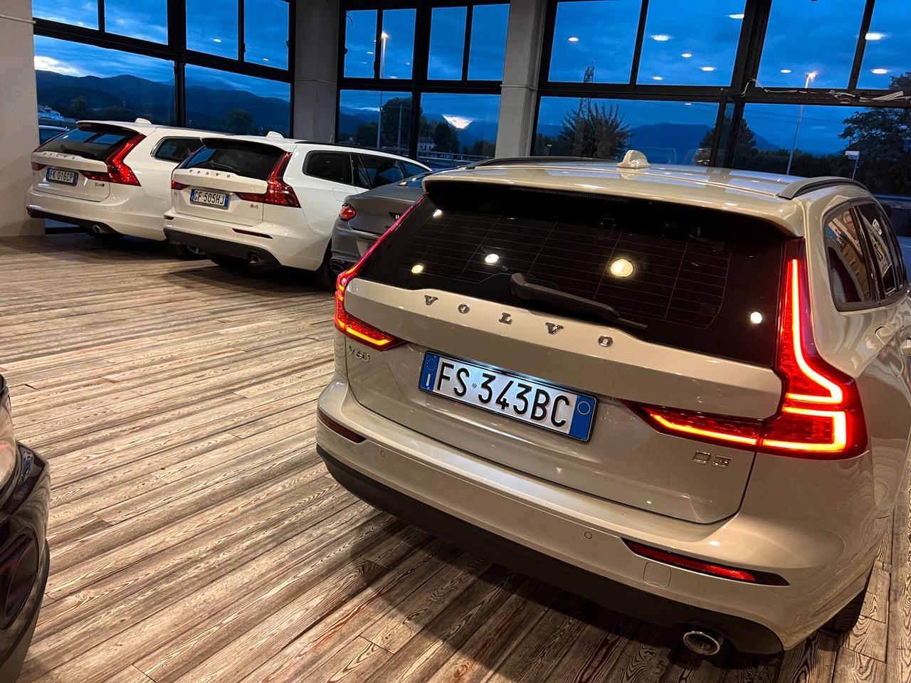 VOLVO V60/UNICO PROP/IVA ESPOSTA