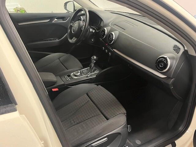 Audi A3 2.0 TDI 150 CV s tronic 2 wd sportback diesel S line esterno s tronic tetto panoramico apribile nero