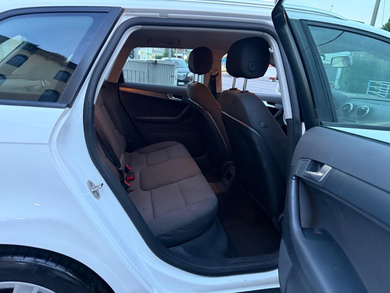 Audi A3 SPB 1.6 TDI 105 CV CR Ambiente