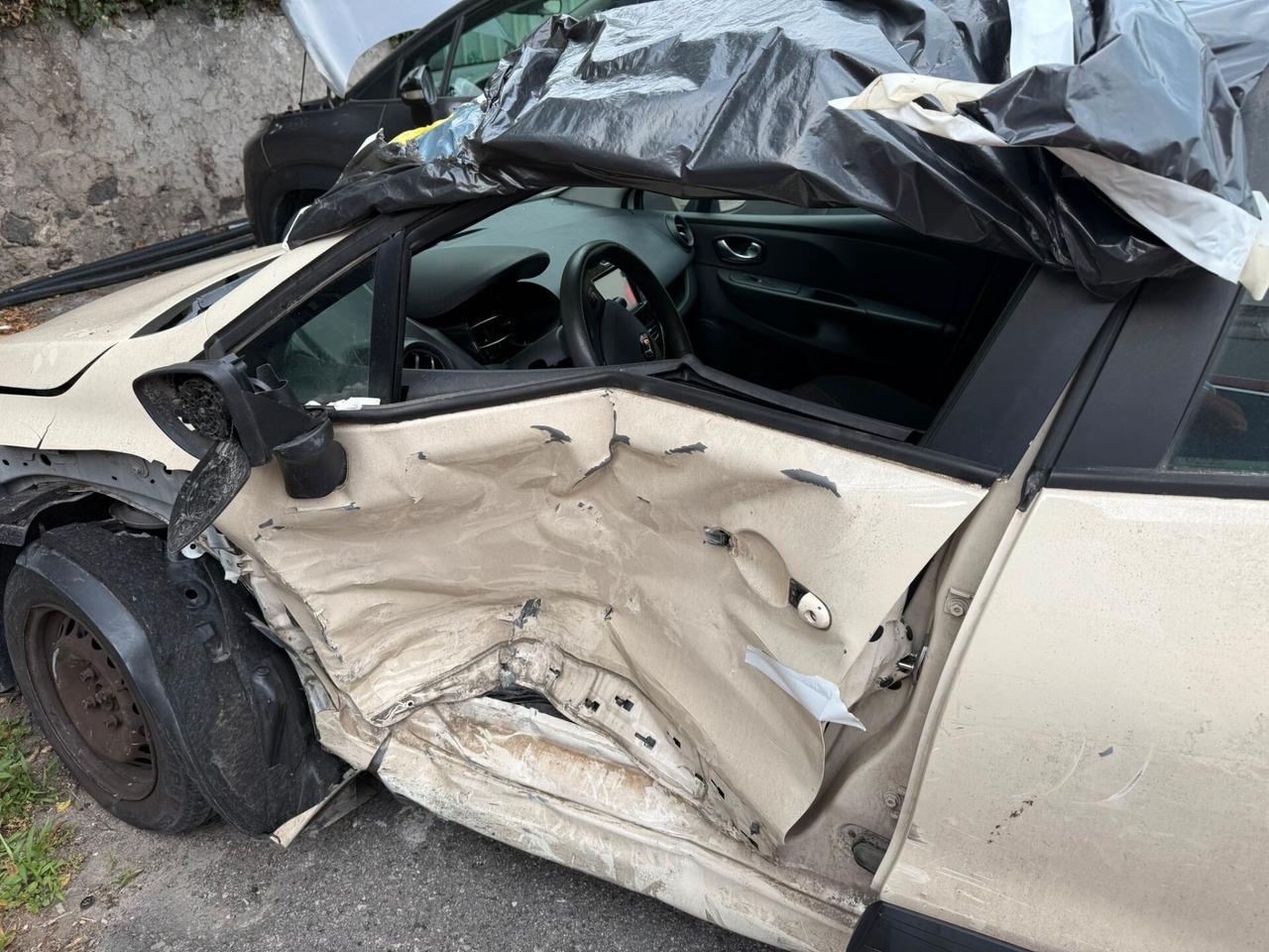 Renault Clio 1.5 Dci Incidentata