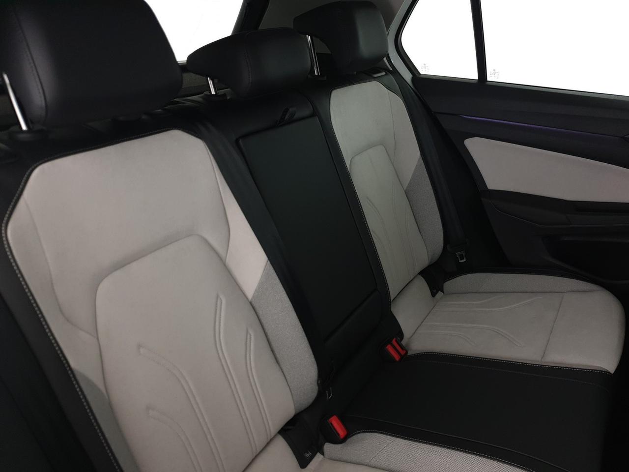 Volkswagen Golf 1.5 tsi ehybrid style 204cv dsg