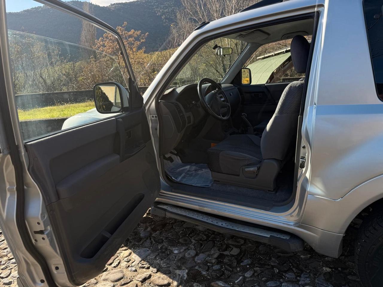 Mitsubishi Pajero 2.5 TDI 3p. GL-Clima-Carrozzeria da rivedere-No ruggine-