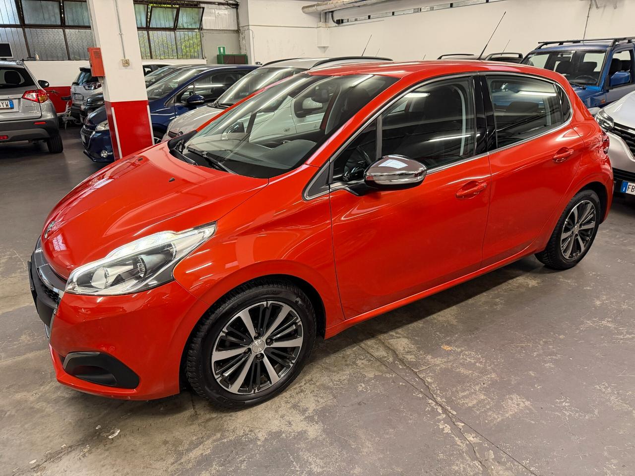 Peugeot 208 PureTech 82 5 porte Allure