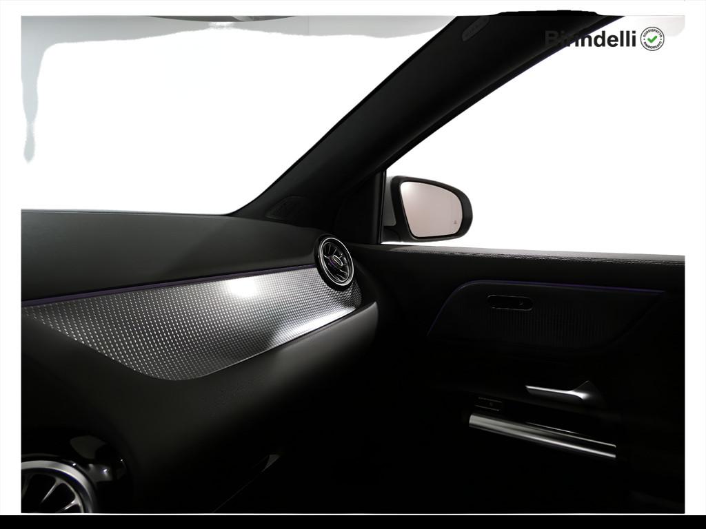 Mercedes-Benz GLA (H247) - GLA 200 d Automatic Sport