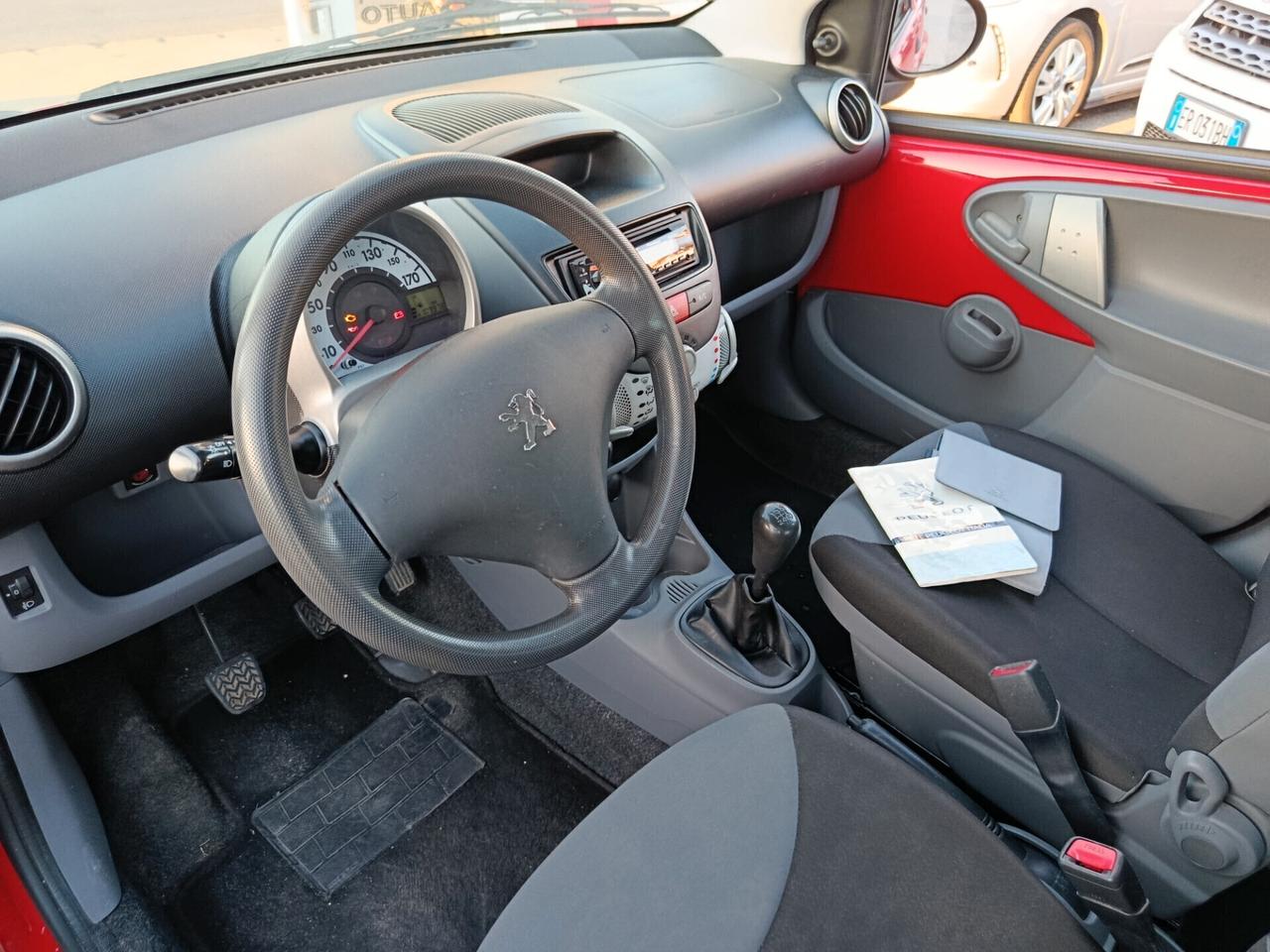 Peugeot 107 1.0 68CV 5p. Urban Move 2012