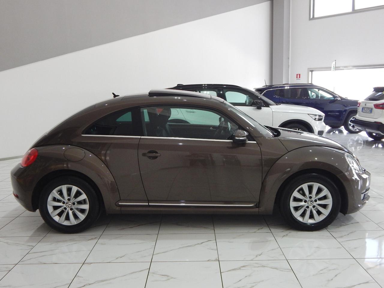 Volkswagen Maggiolino 1.6 TDI Design 105cv TETTO APRIBILE-XENON-LED