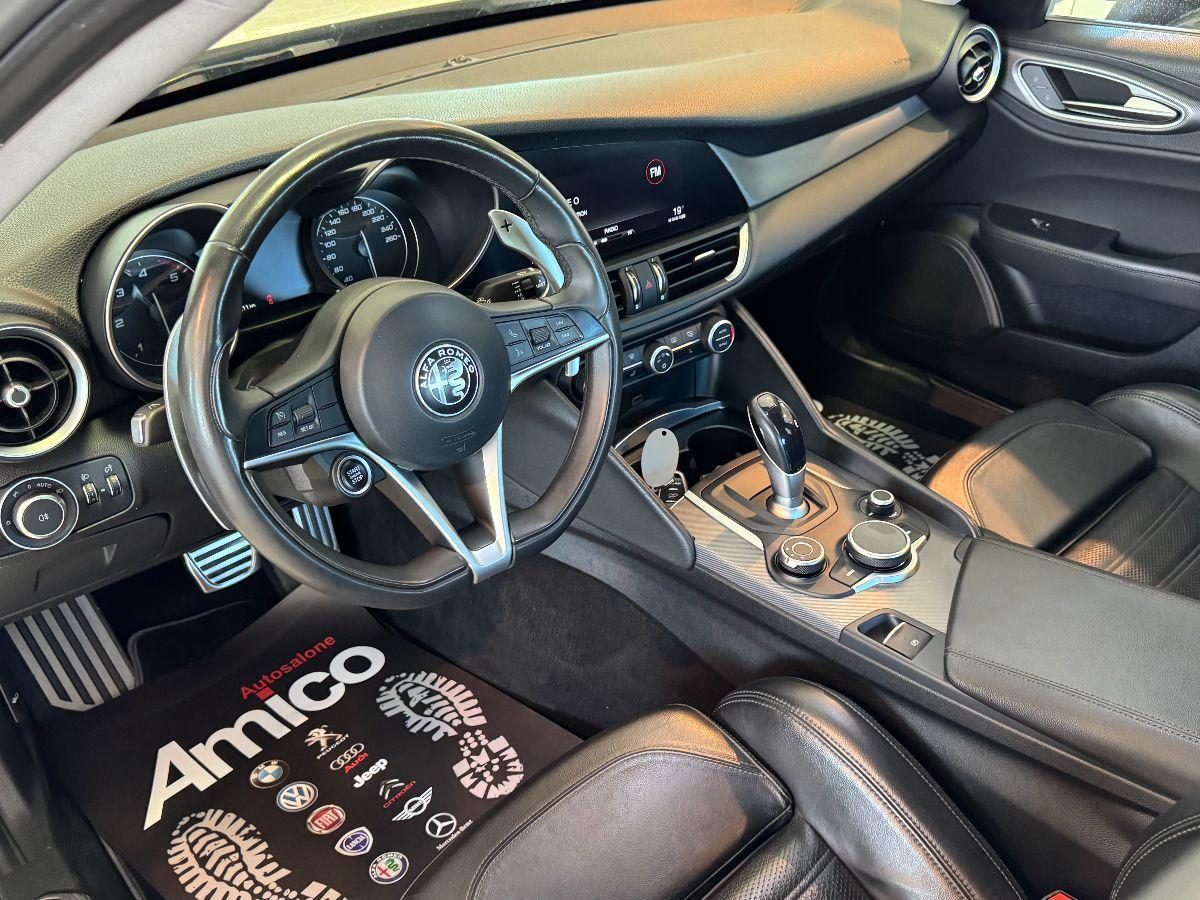 ALFA ROMEO Giulia 2.2 210 CV AT8 AWD Q4 Veloce