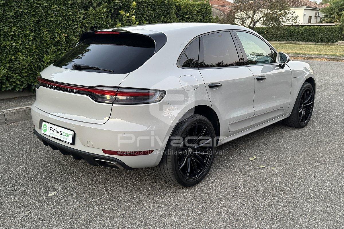 PORSCHE Macan 2.0