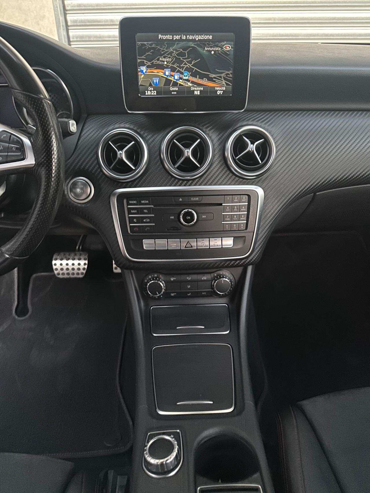 Mercedes-Benz A 200d Automatic Premium AMG
