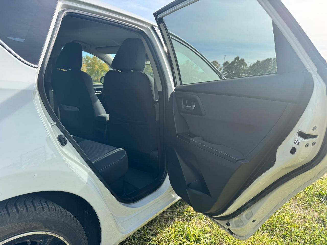 Toyota Auris 1.8 Hybrid Lounge
