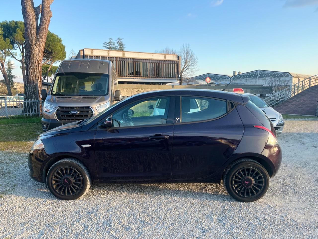 Lancia Ypsilon 1.3 Multijet 110000 km PARI AL NUOVO