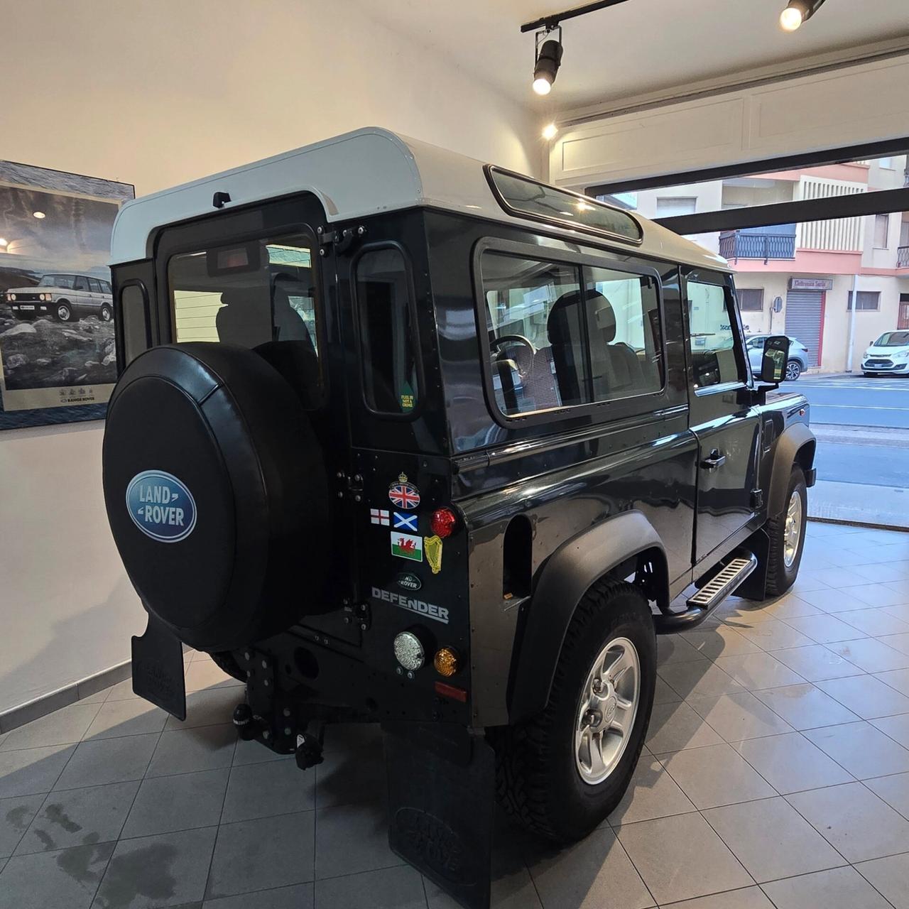 Land Rover Defender 90 2.2 TD4 122cv - CONDIZIONI DA VETRINA