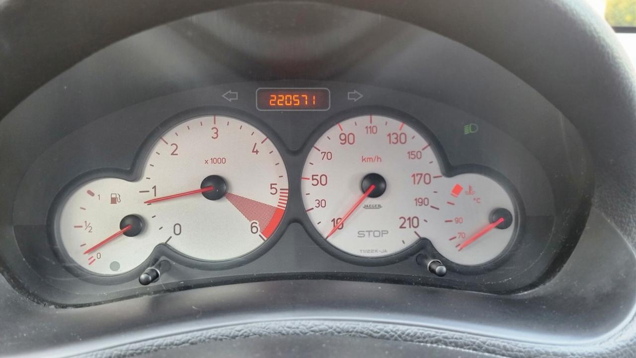 Peugeot 206 1.4 HDi SW DISTRIBUZIONE+GOMME+PASTIGLIE NUOVE