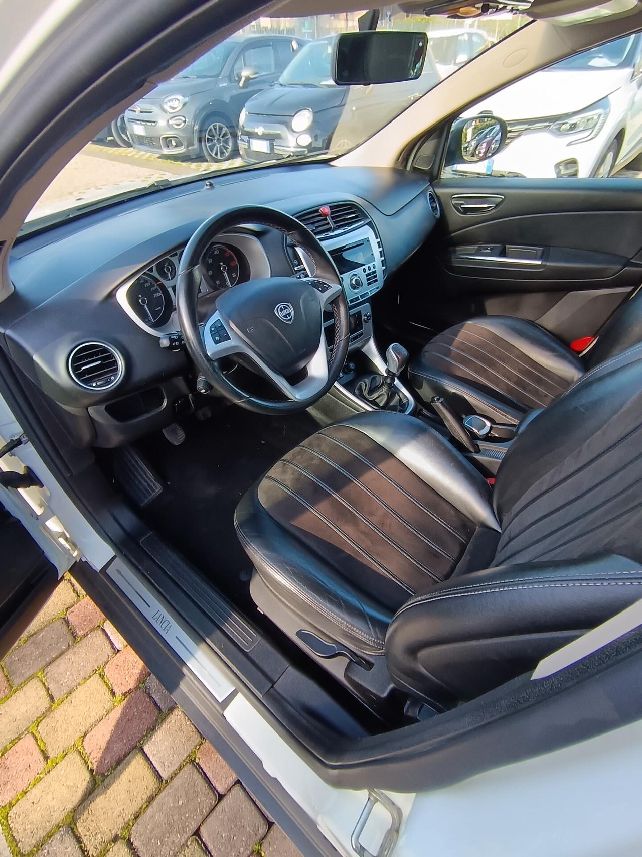 Lancia Delta 1.6 MJT DPF Gold