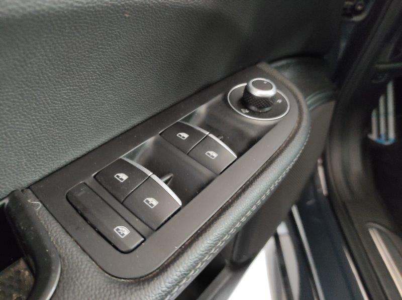 ALFA ROMEO Giulia (2016) - Giulia 2.2 Turbodiesel 210 CV AT8 AWD Q4 Veloce