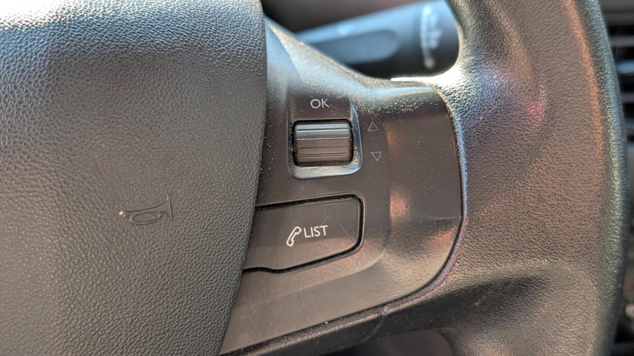 Peugeot 208 1.4 HDi 68 CV 5 porte Allure