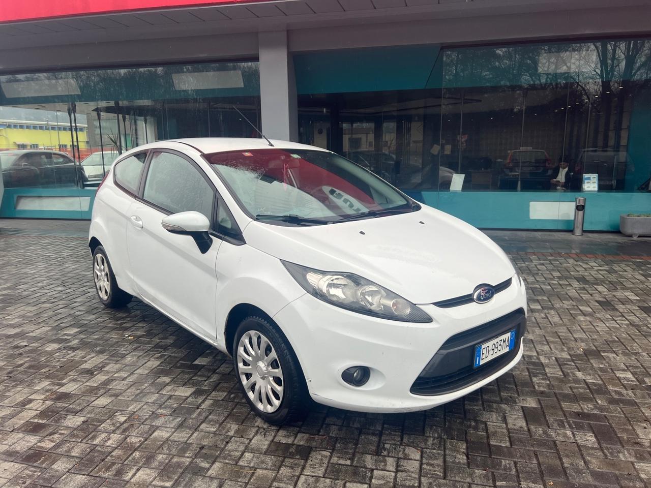 Ford Fiesta 1.2 BENZINA E5 - NEOPATENTATI