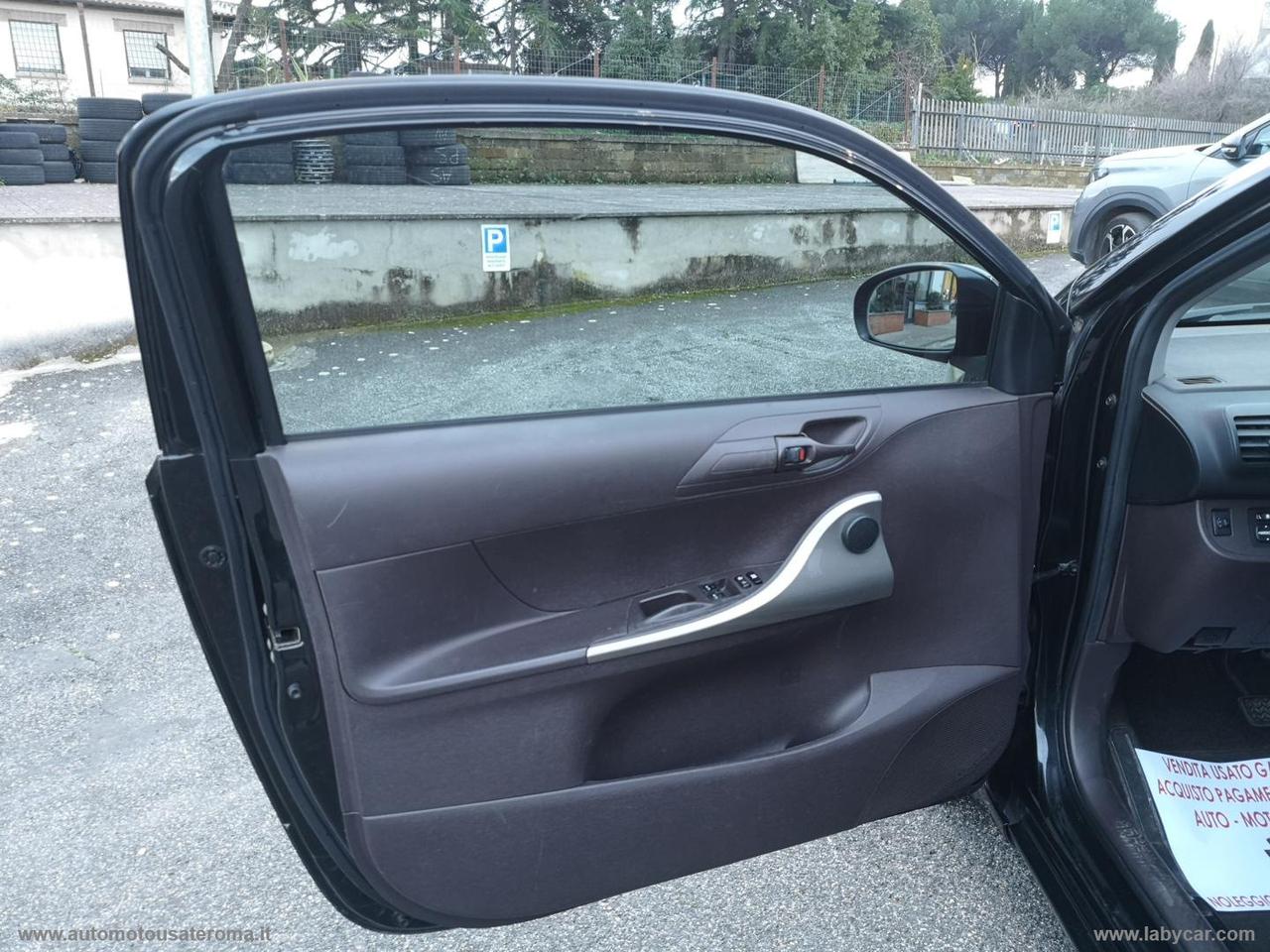 TOYOTA iQ 1.0 CVT Sol RATE AUTO MOTO SCOOTER