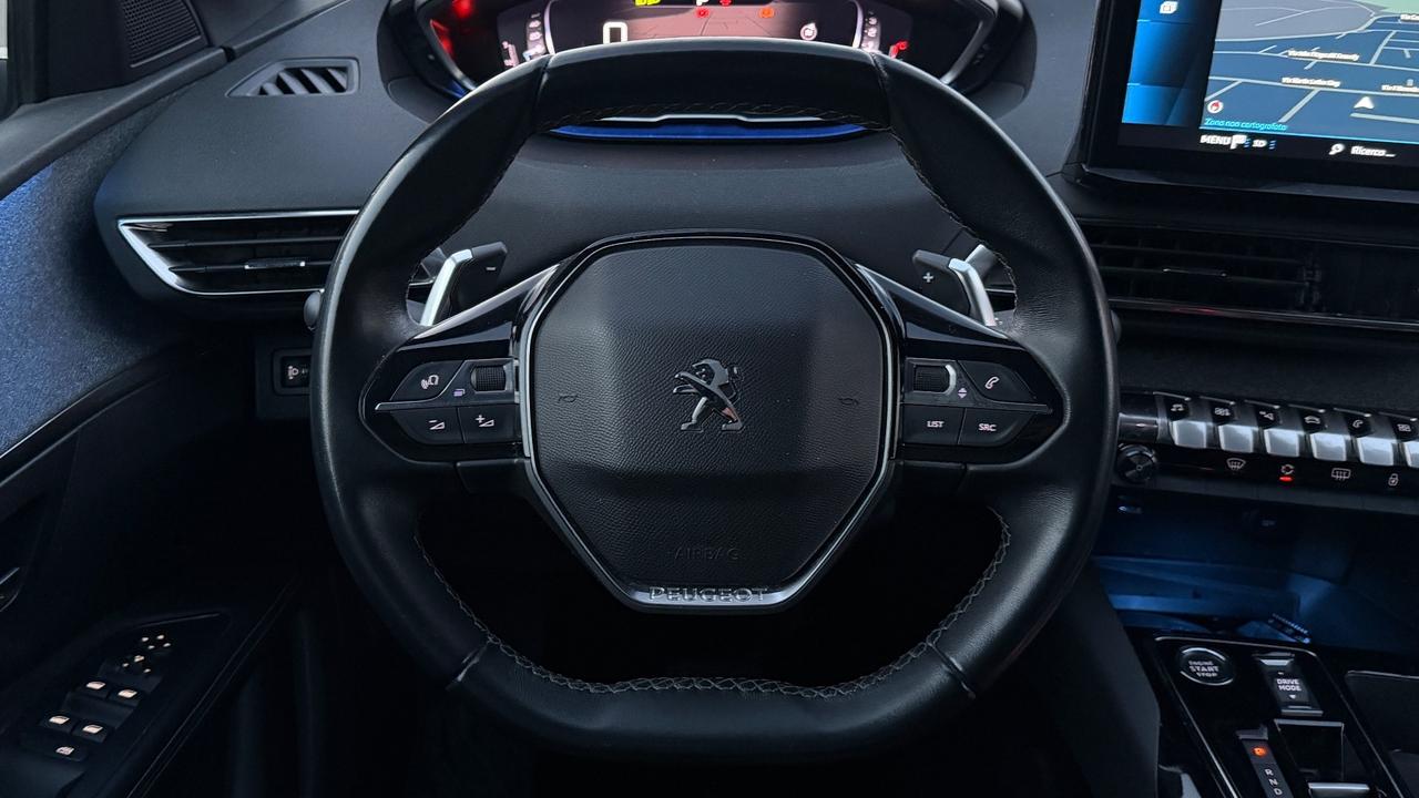 PEUGEOT 5008 1.5 ALLURE 131CV - SETTE POSTI, FULL LED, NEOPATENTATI