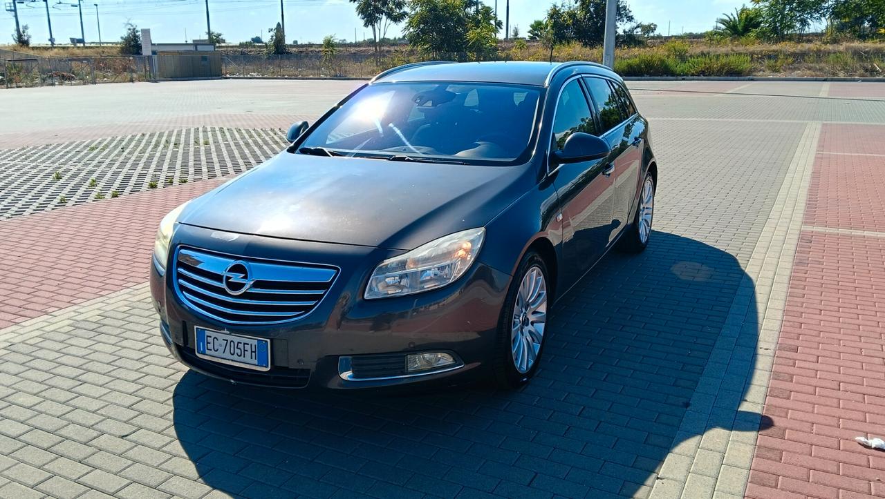 OPEL INSIGNIA AUTOMATICA -2010