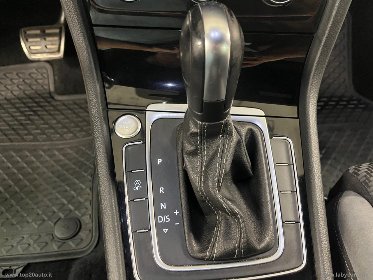 VOLKSWAGEN Golf 1.5 TSI ACT DSG Sport R-LINE BMT