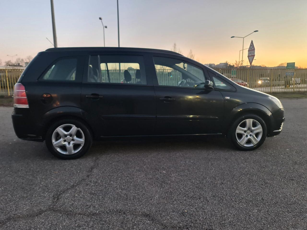 Opel Zafira 1.6 16V Twinport Club