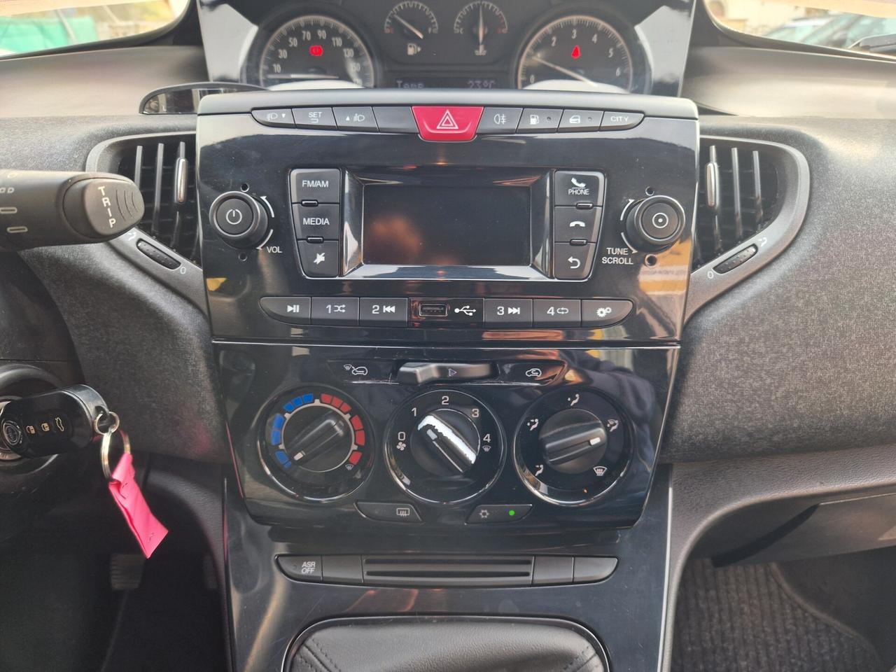 Lancia Ypsilon Ecochic 1.2 69 CV 5 porte euro6