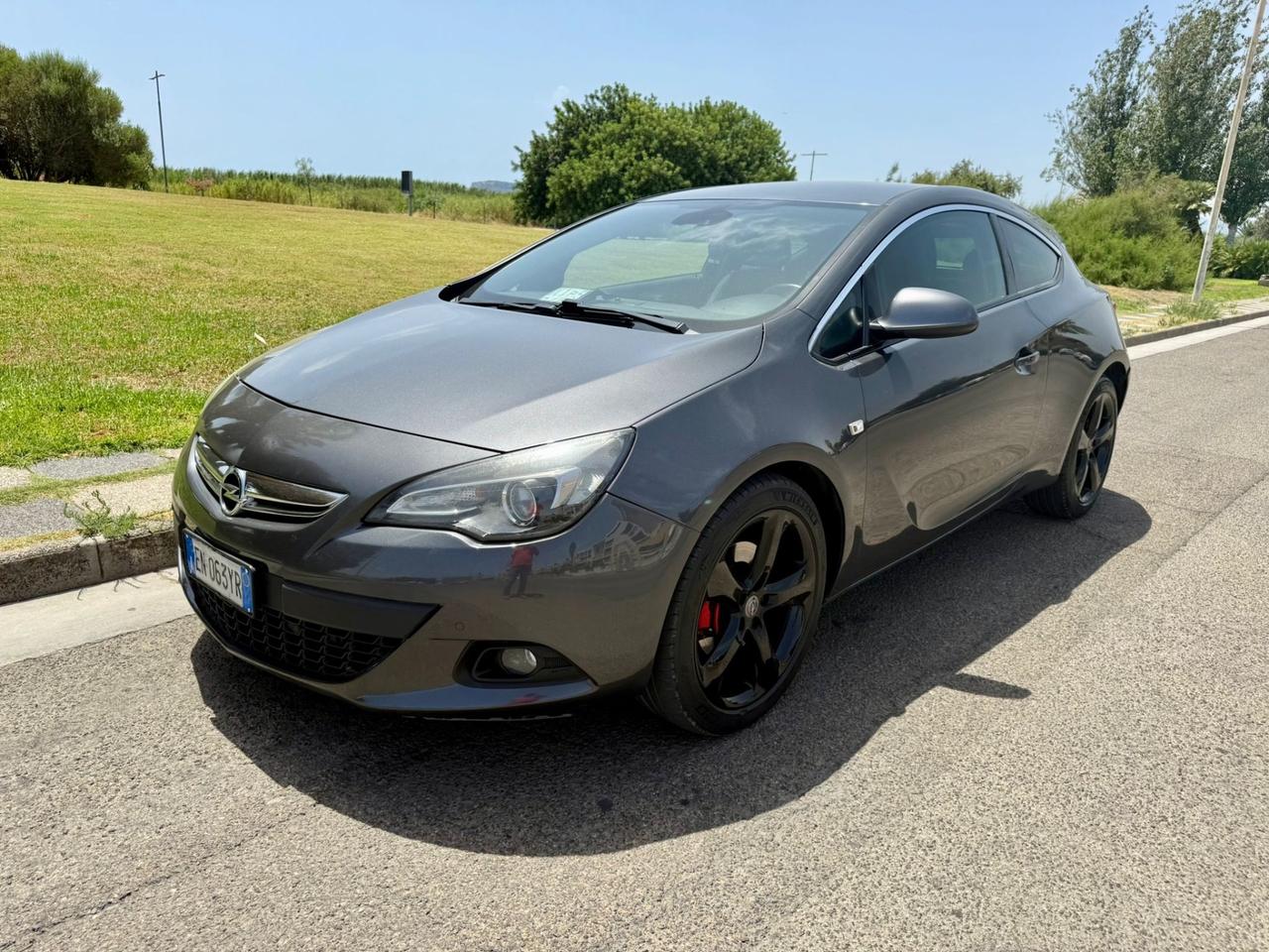 Opel Astra 2.0 CDTI 165CV - Navi-Cerchi 19